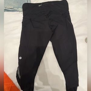 Lulu leggings, size 2-4